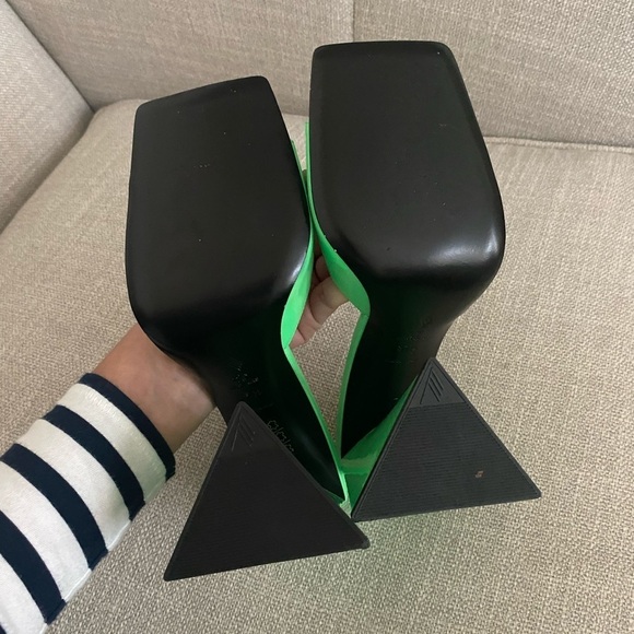 Attico Devon patent leather mule sandals - Picture 12 of 14